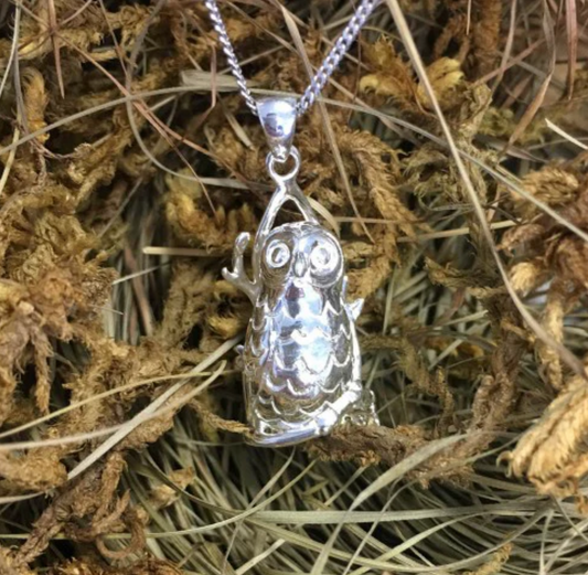 Wild Bird Jewellery: Wear a Little Songbird Magic (A Guide to Strange of London's Collection)